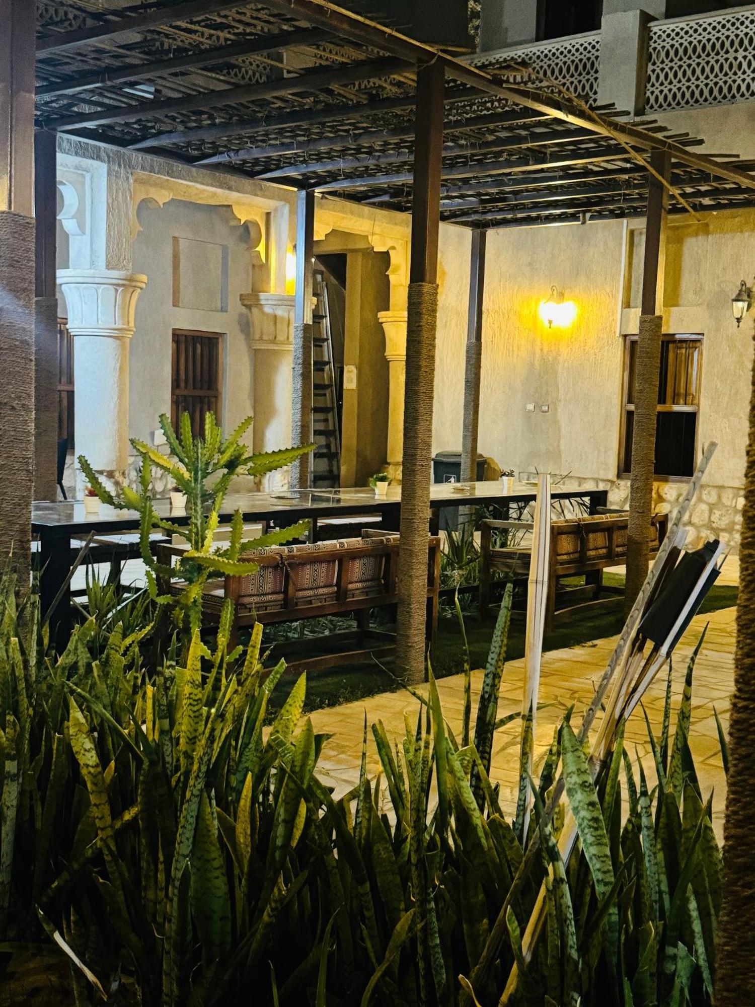 Heritage Home Guest House Дубай Екстериор снимка