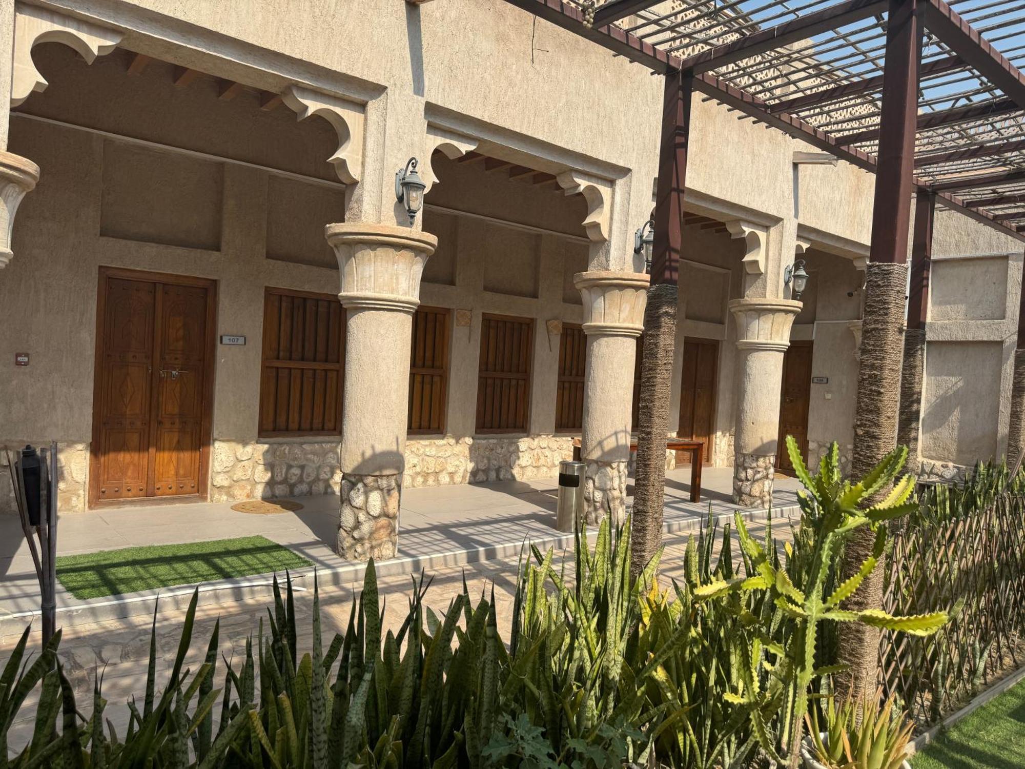 Heritage Home Guest House Дубай Екстериор снимка